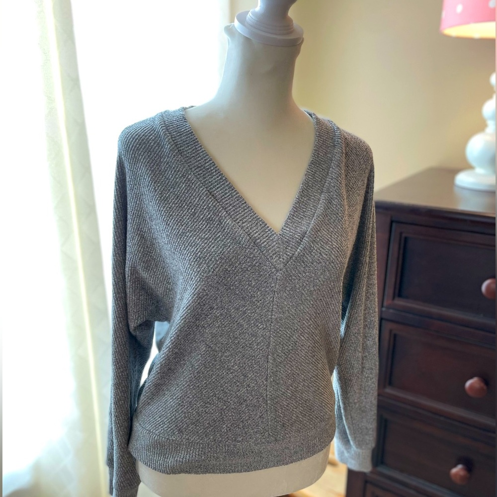 White House Black Market gray v-neck sweater, size S